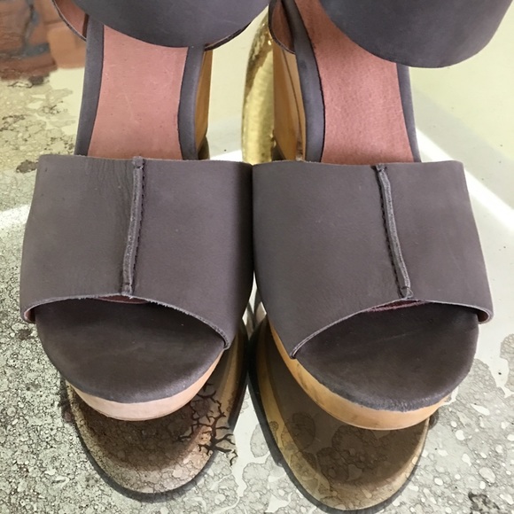 Anthropologie Gee Wana Wensum Grey Clog - Picture 3 of 8
